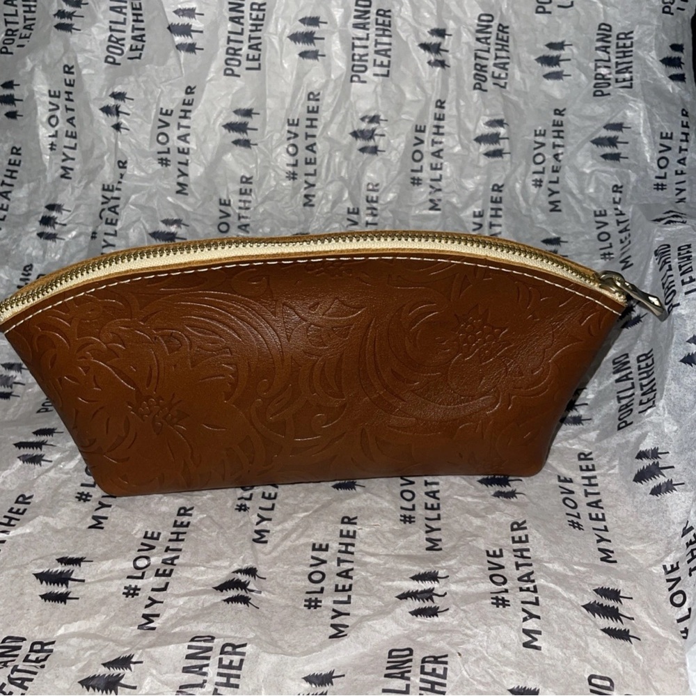 Portland Leather Goods Meadow Eclipse make-up/travel bag Brown color textured